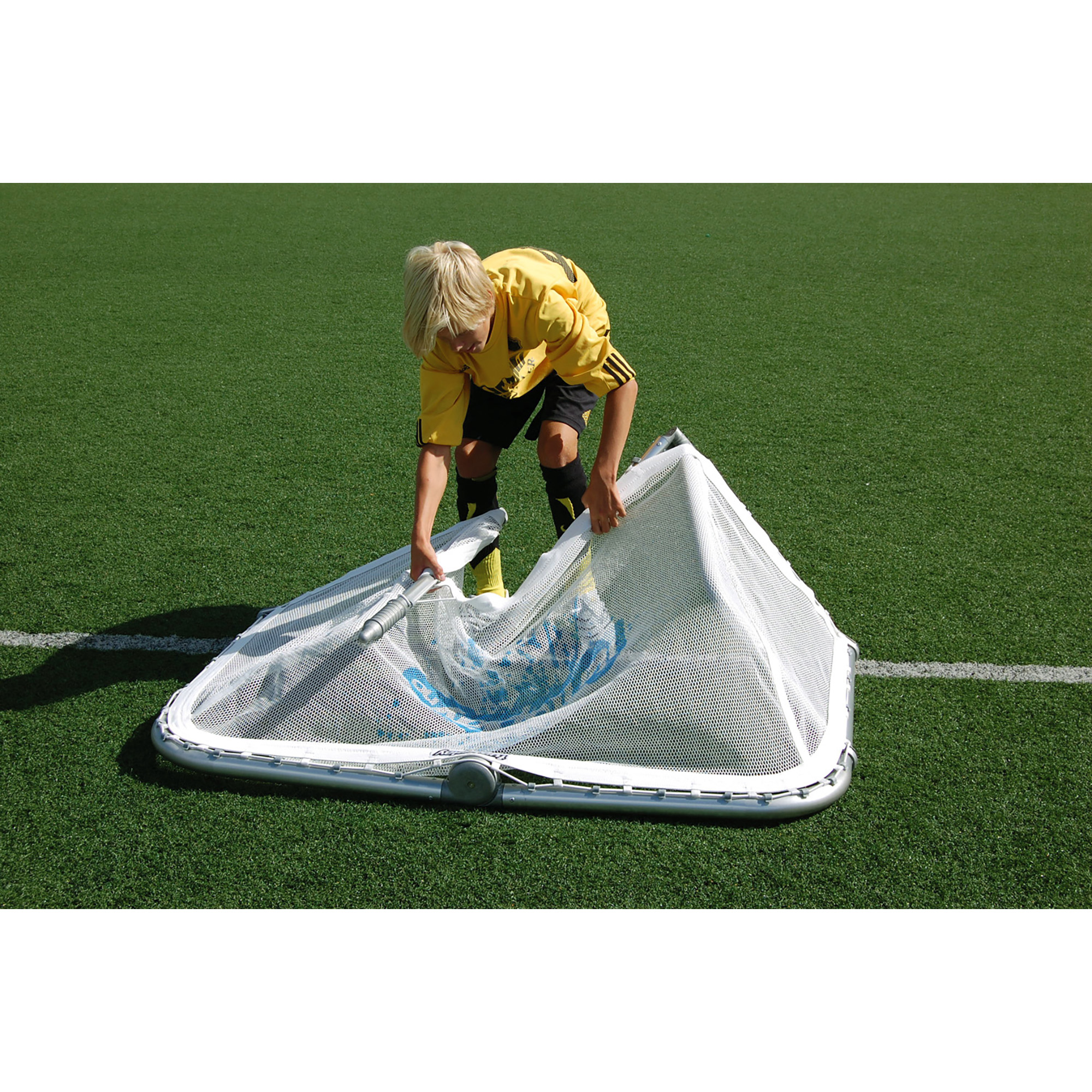 Aluminium Folding Goal 6ft X 4ft - Image 4