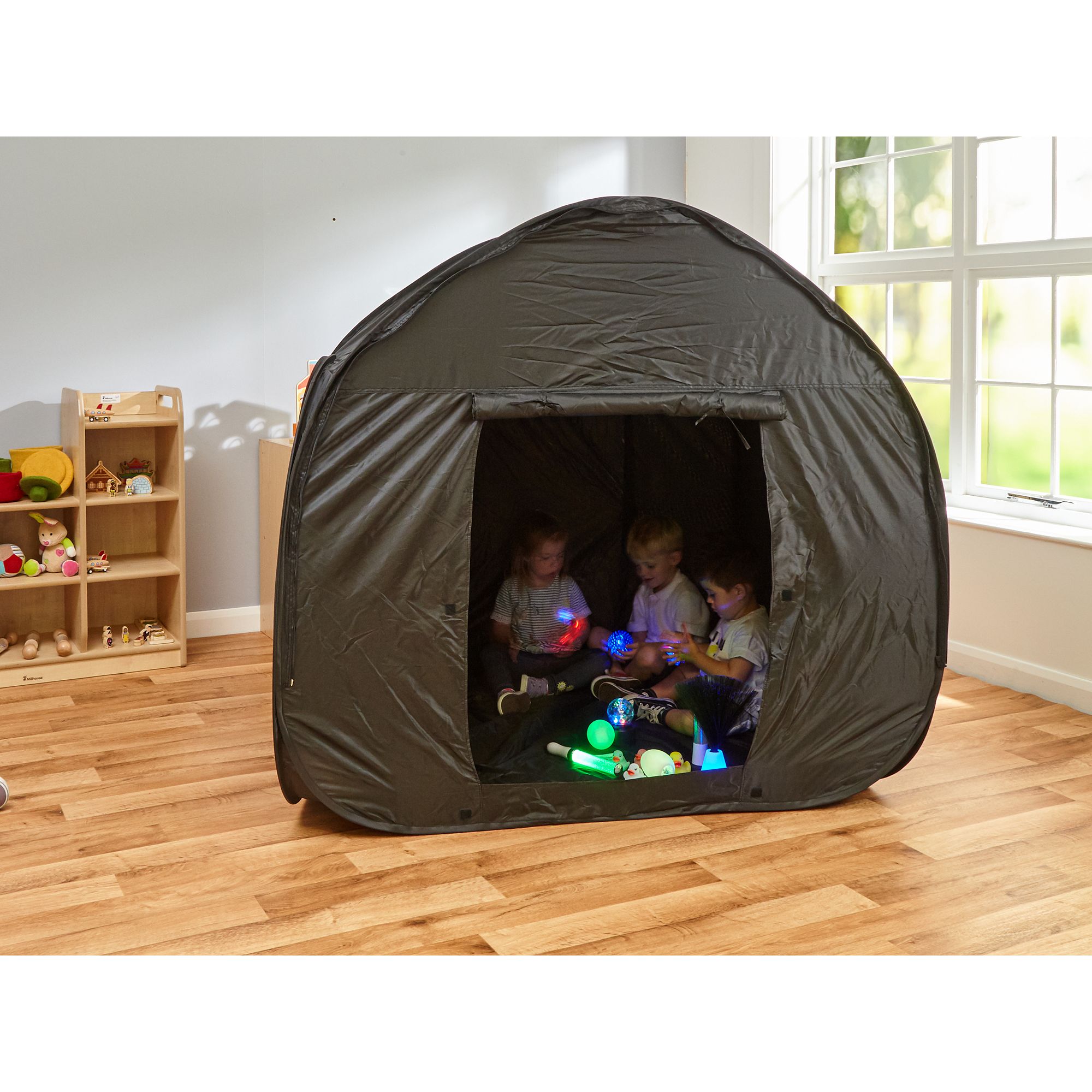 Black Sensory Pod With Sensory Kit